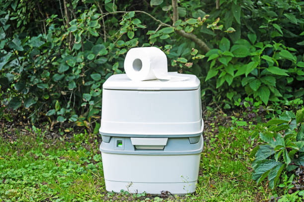 Best Porta potty delivery and setup  in Golden Valley, MN