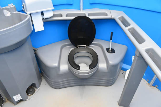 Best Best portable toilet rental  in Golden Valley, MN